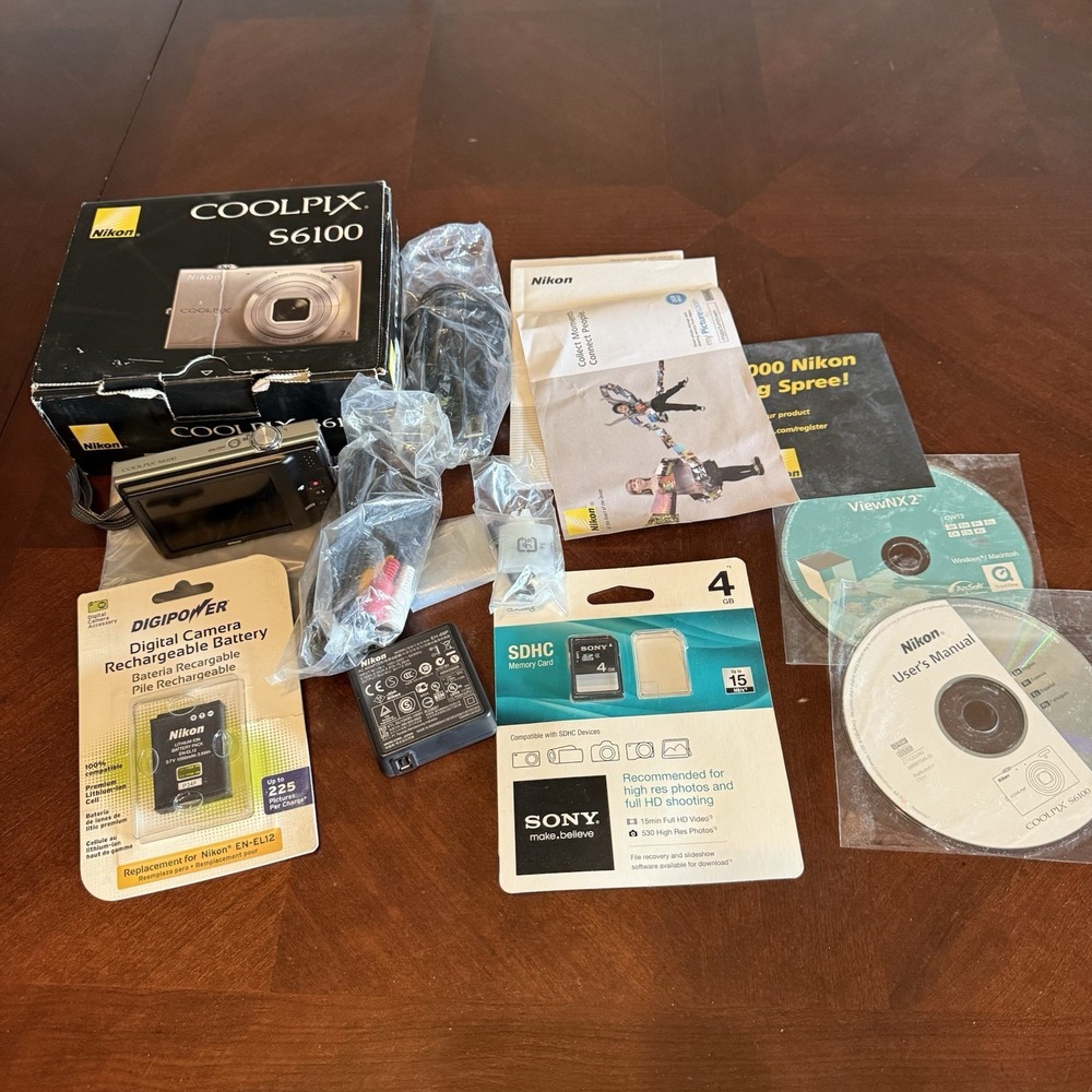Nikon COOLPIX S6100 16.0MP Silver Digital Camera Bundle wUSBcharger Software - Picture 9 of 11